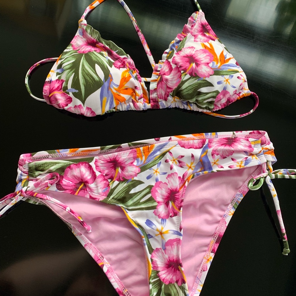🌺NEW Swim Suit M